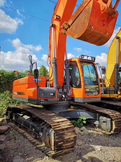 22 Ton Excavator Used Doosan Dx225 Crawler Excavator Hydraulic Excavator Construction Machinery Excavator with Low Working Hours 